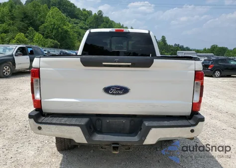 2018 Ford F250 Super Duty из США, поврежденный, VIN 1FT7W2BT7JEB87984